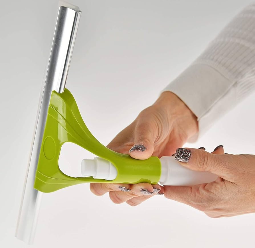 Window Spray Wiper, Home and Living 